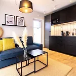 Shine Apartment, By Cohost * Palanga