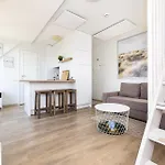Shine Apartment, By Cohost