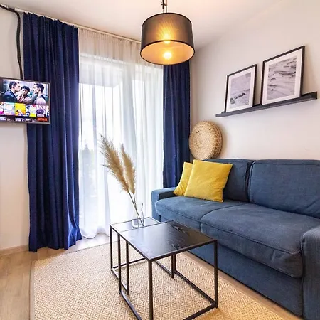 Shine Apartment, By Cohost