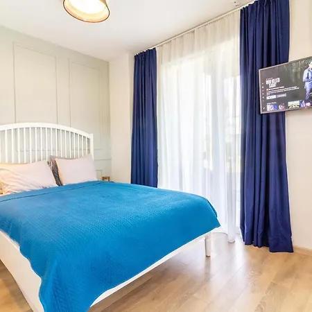 Shine Apartment, By Cohost Apartment *