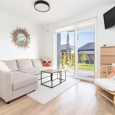 Shine Apartment, By Cohost Palanga