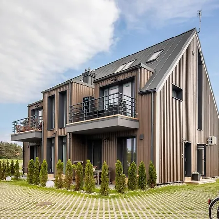 Shine Apartment, By Cohost