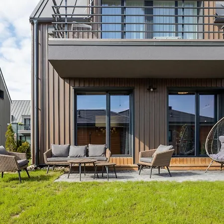 Shine Apartment, By Cohost * Palanga
