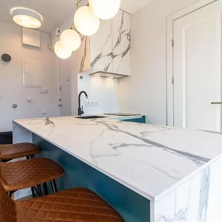 Shine Apartment, By Cohost * Połąga