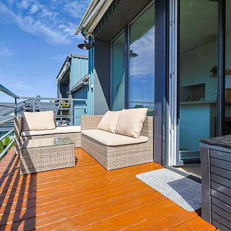 דירה Shine Apartment, By Cohost