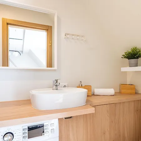 Shine Apartment, By Cohost Apartment Palanga