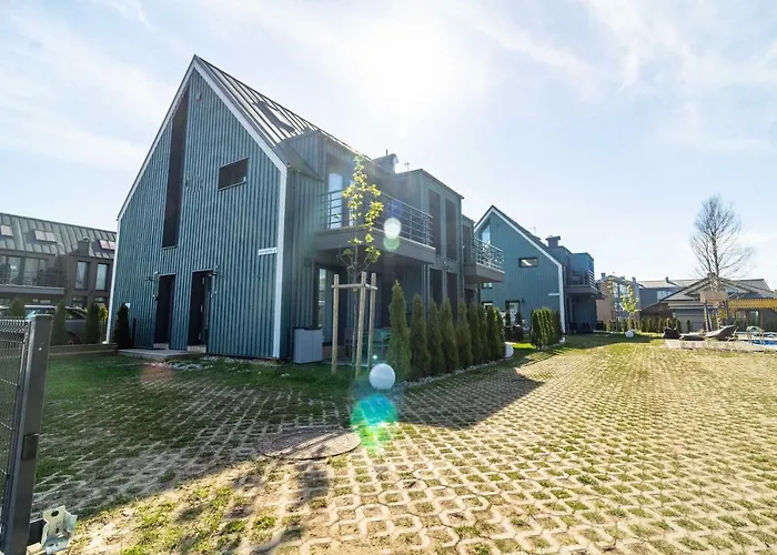 Apartman Shine Apartment, By Cohost