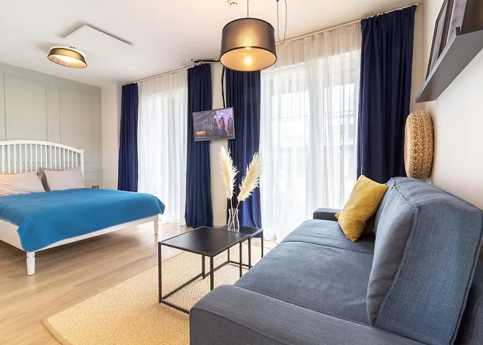 Shine Apartment, By Cohost