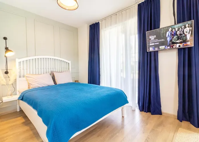 Shine Apartment, By Cohost Apartman *