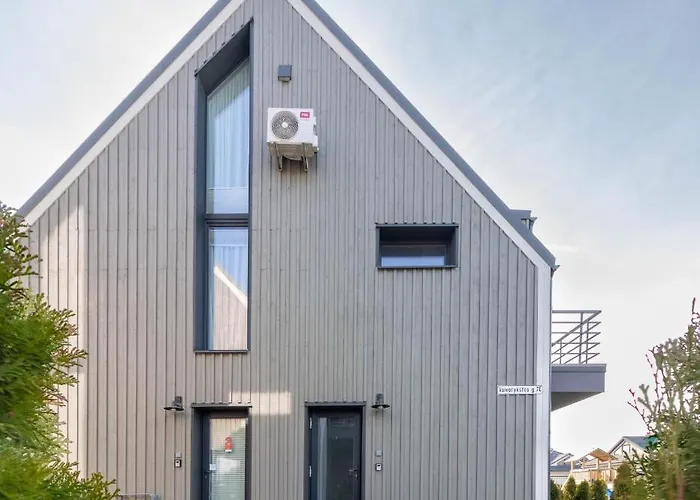 Shine Apartment, By Cohost Apartament Połąga