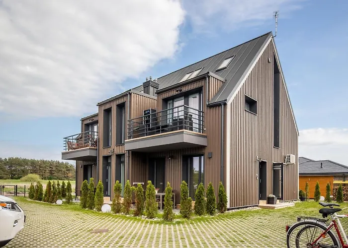 Shine Apartment, By Cohost