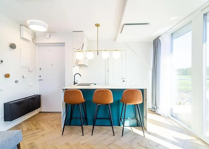 Shine Apartment, By Cohost Palanga