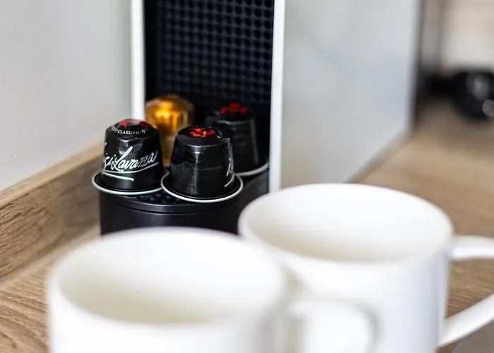 Shine Apartment, By Cohost Apartament *