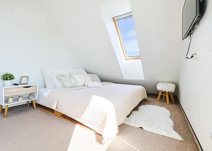 Shine Apartment, By Cohost Apartman